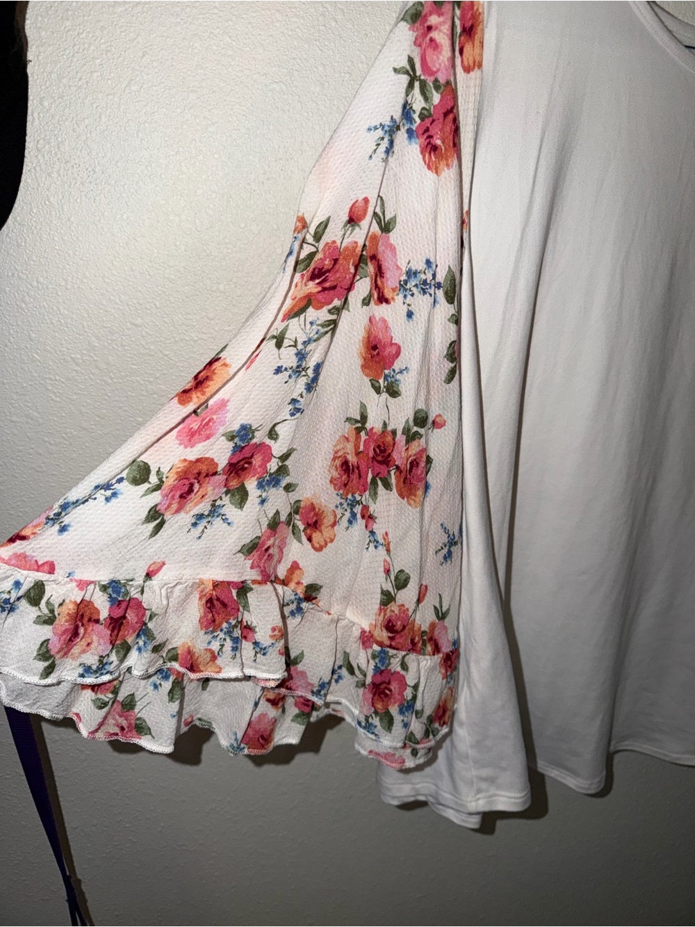 Red Lolly White Floral Sheer Sleeve Blouse NWOT - Picture 4 of 8